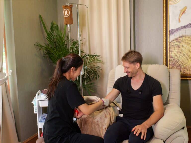 IV-Therapie Bangkok: Was ein ärztliches Protokoll enthält