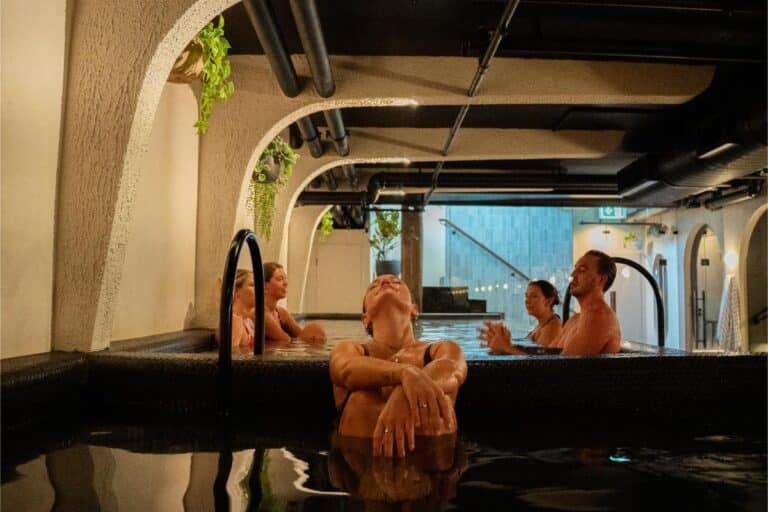 Navia Bathhouse Review in Byron Bay: You’re Hot, And You’re Cold (in a Good Way)